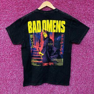 Bad Omens Concrete Jungle Samurai Girl Graphic T-Shirt Medium